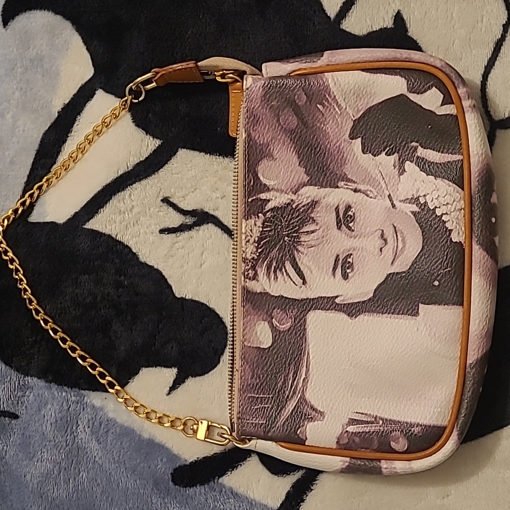 🦋Excellent Audrey Hepburn Pochette🦋